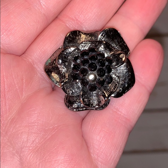 Flower ring - Picture 3 of 4